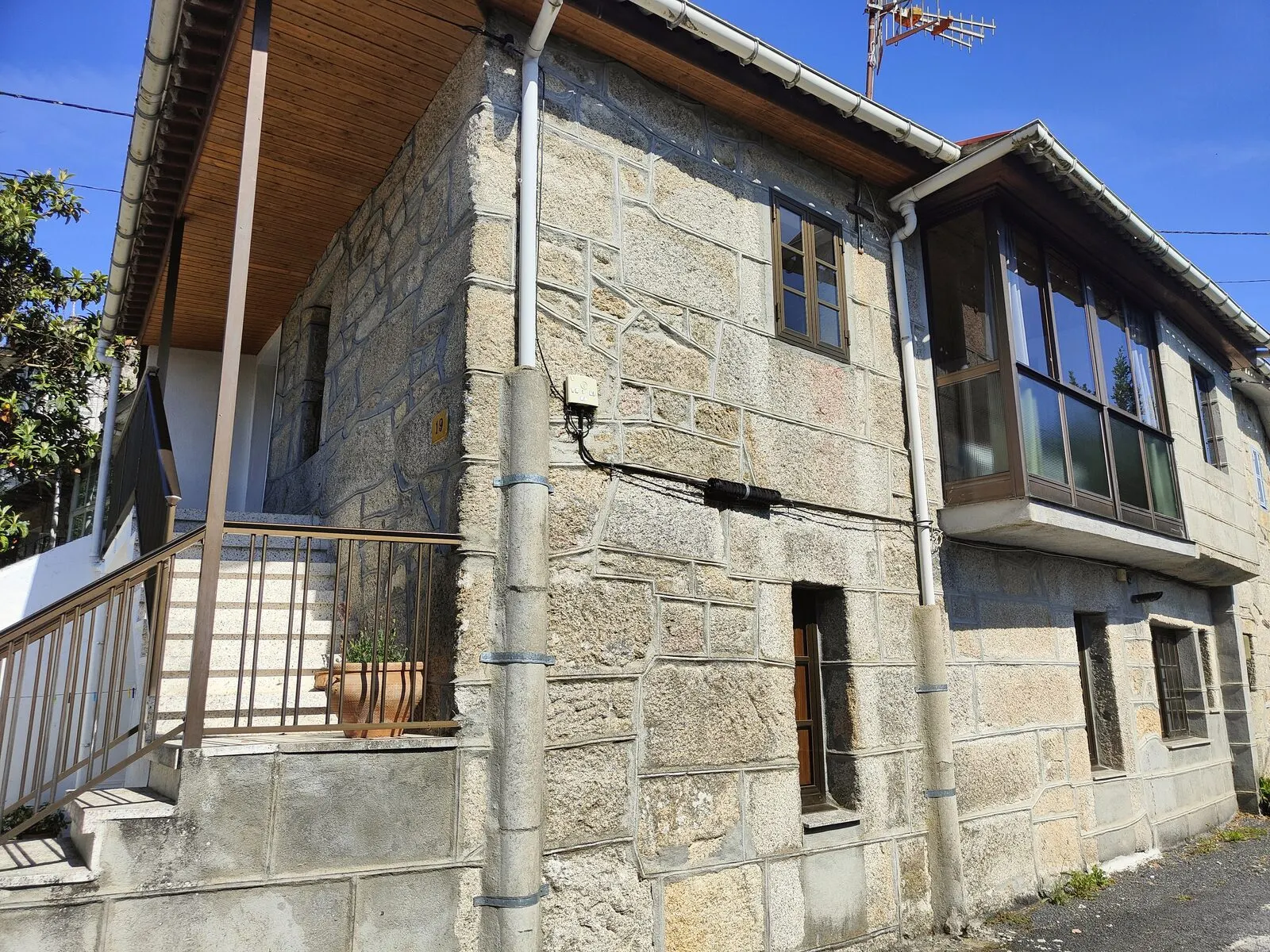 Casa Elena, casa rural tradicional de piedra en la Ribeira Sacra, Ourense